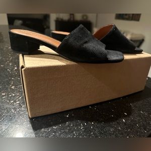Reformation Mariah Minimal Sandal black suede size 6.5